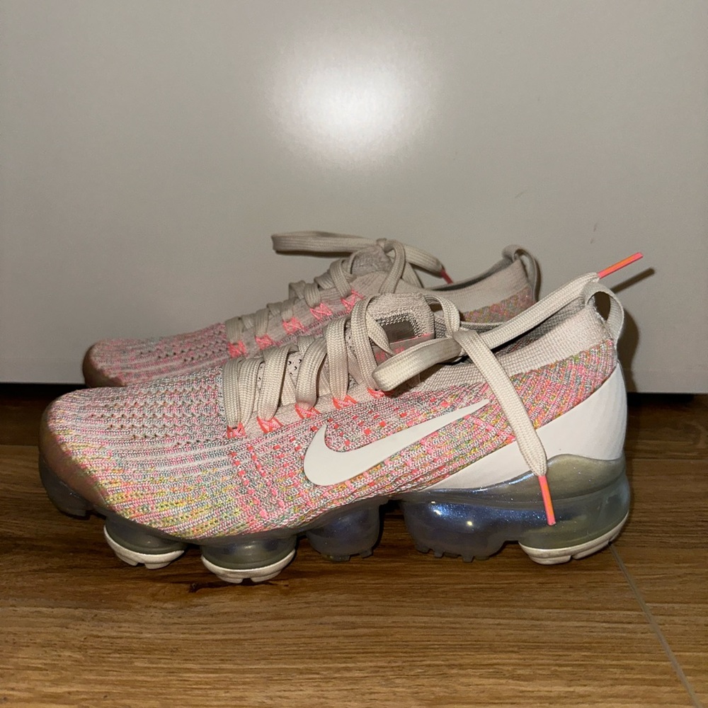 Women’s Nike Air VaporMax Plus FlyKnit Size 7.5